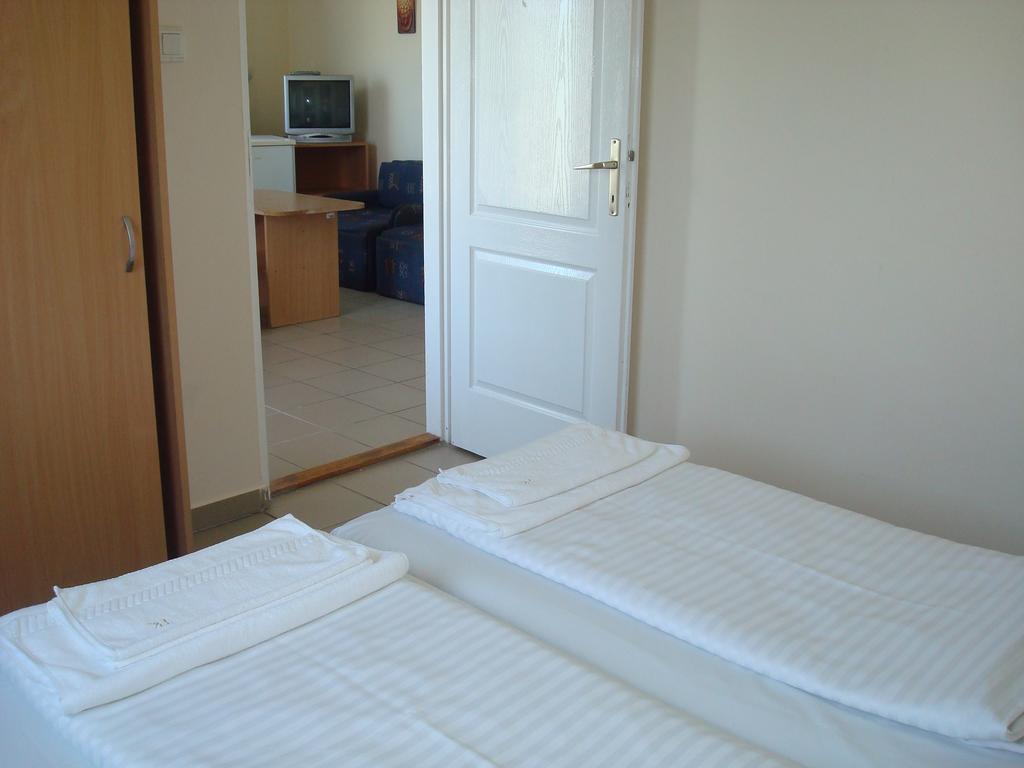 Termal Kemping Apartmanok 티자우이바로스 객실 사진